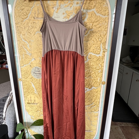Two tone pumpkin spice slip dress - Picture 4 of 4